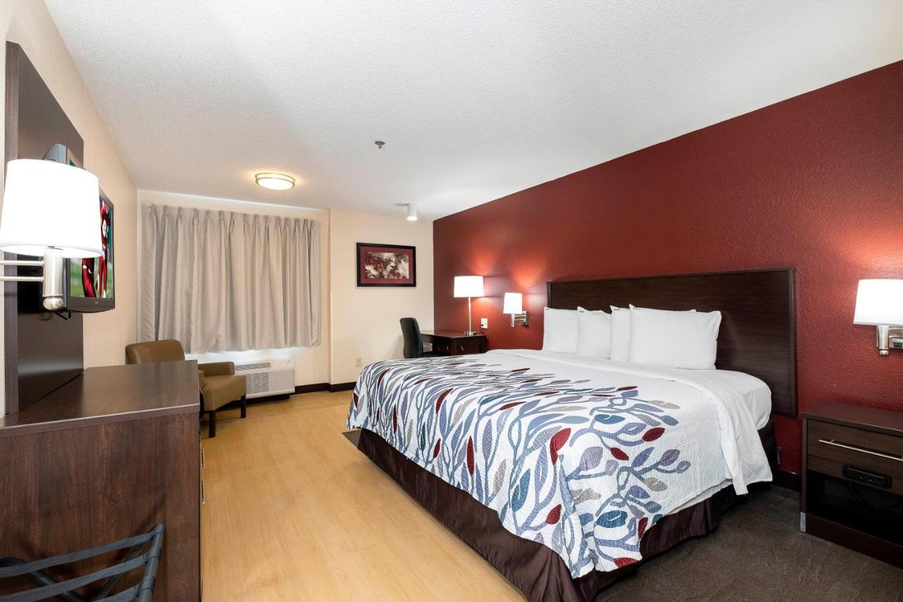 Red Roof Inn Raleigh Southwest - Cary Dış mekan fotoğraf