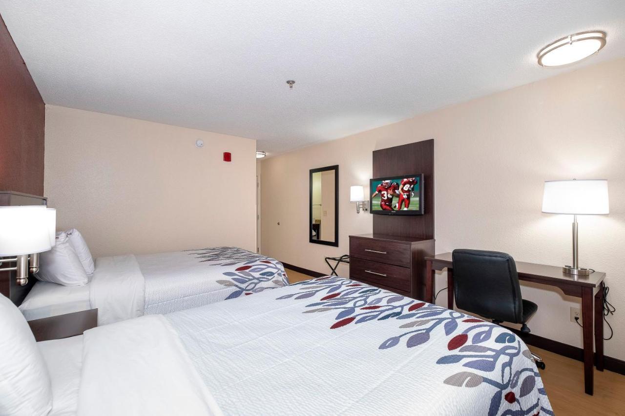 Red Roof Inn Raleigh Southwest - Cary Dış mekan fotoğraf