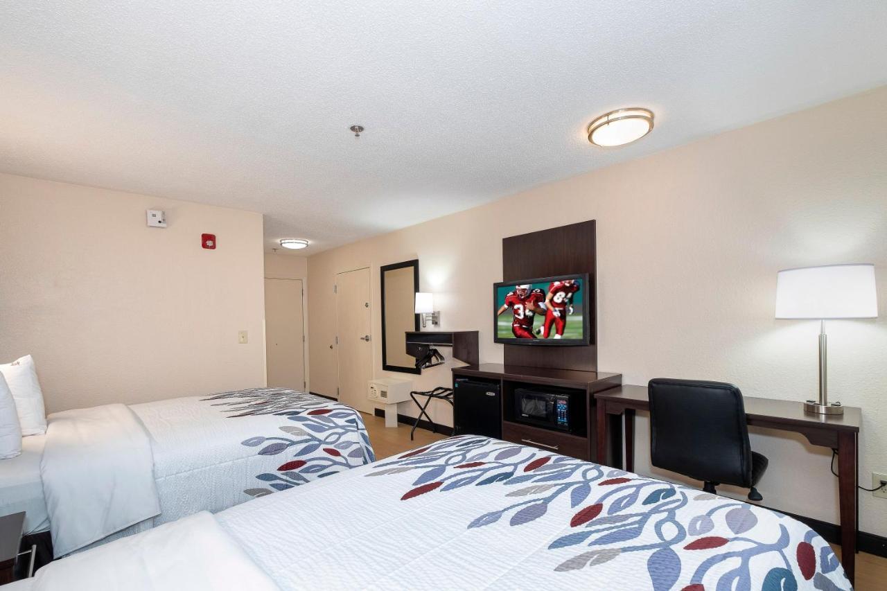 Red Roof Inn Raleigh Southwest - Cary Dış mekan fotoğraf